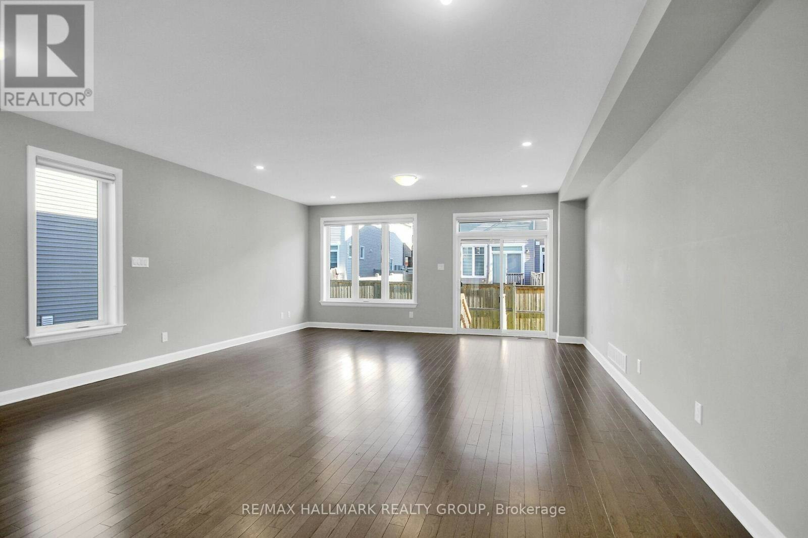 125 Angelonia Crescent, Ottawa, ON, K1T 0Y4 - 8