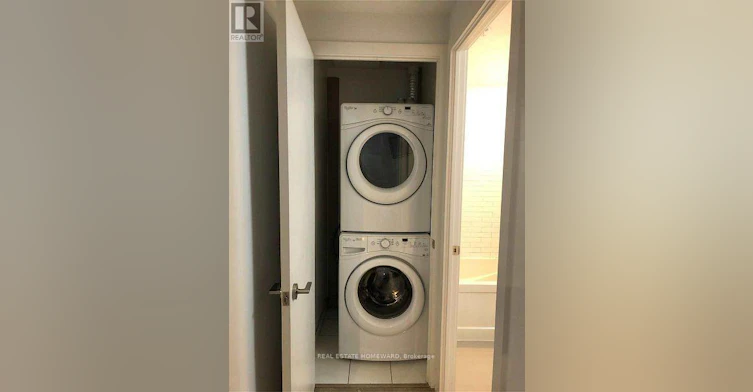 303-1960 Queen Street E, Toronto, ON, M4L 1H8 - 10