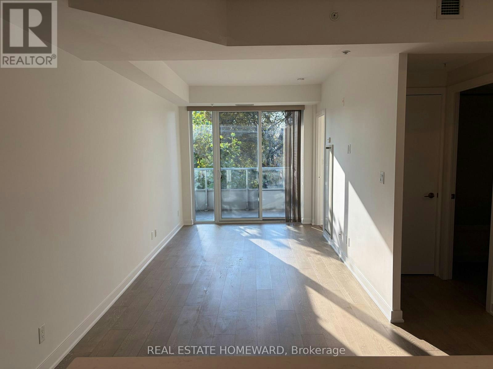 303-1960 Queen Street E, Toronto, ON, M4L 1H8 - 3