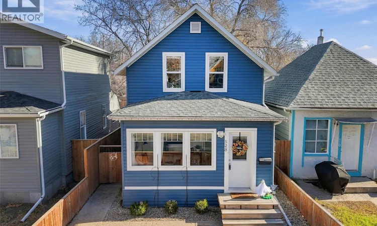 528 G Avenue S