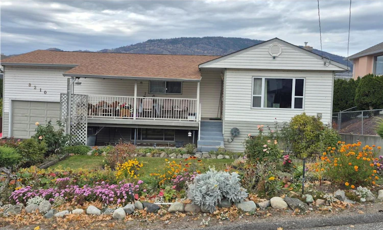 8210 Gala Crescent