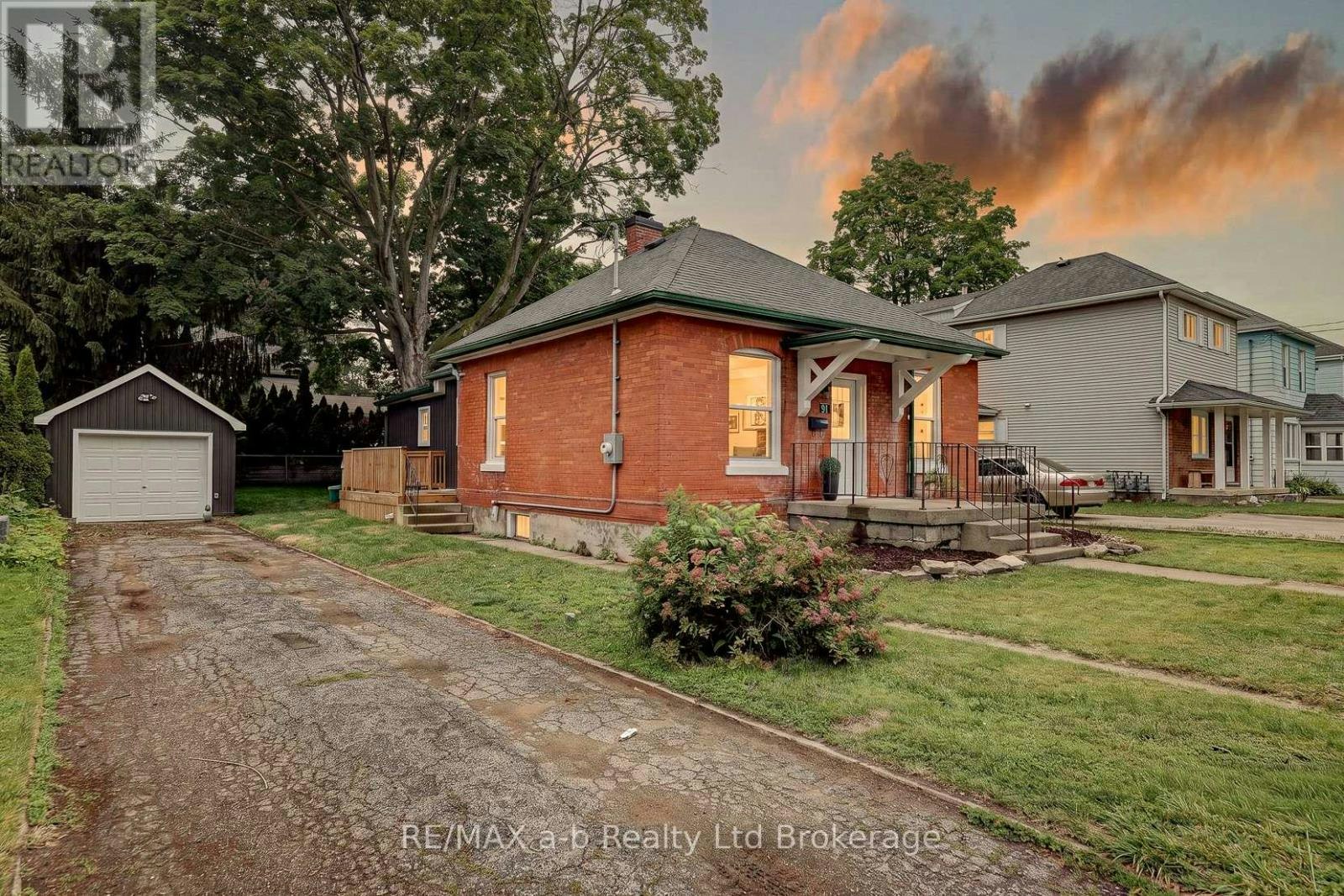 91 Winniett Street, Woodstock, ON, N4S 5Z6