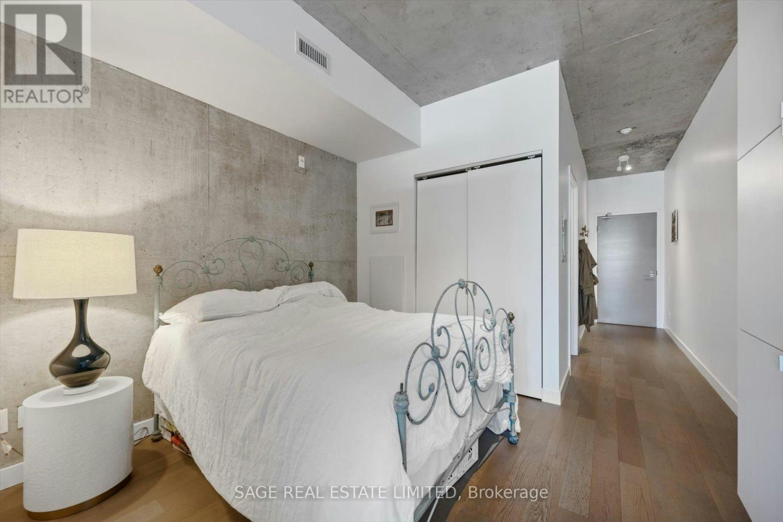 302-25 Stafford Street, Toronto, ON, M5V 0G3 - 13