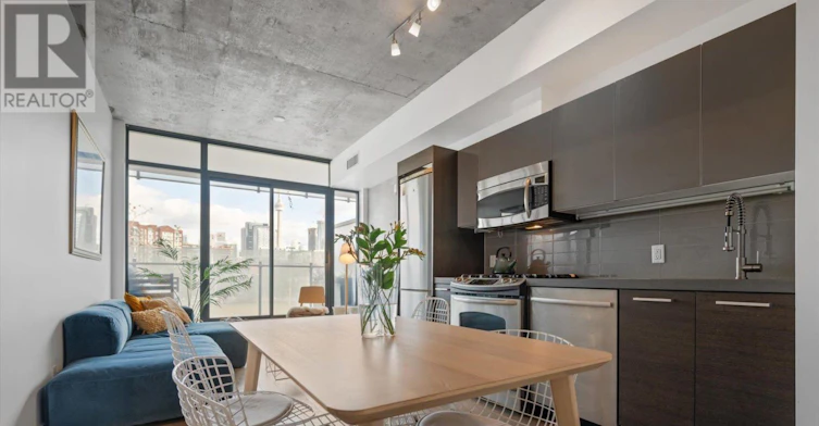 302-25 Stafford Street, Toronto, ON, M5V 0G3 - 4