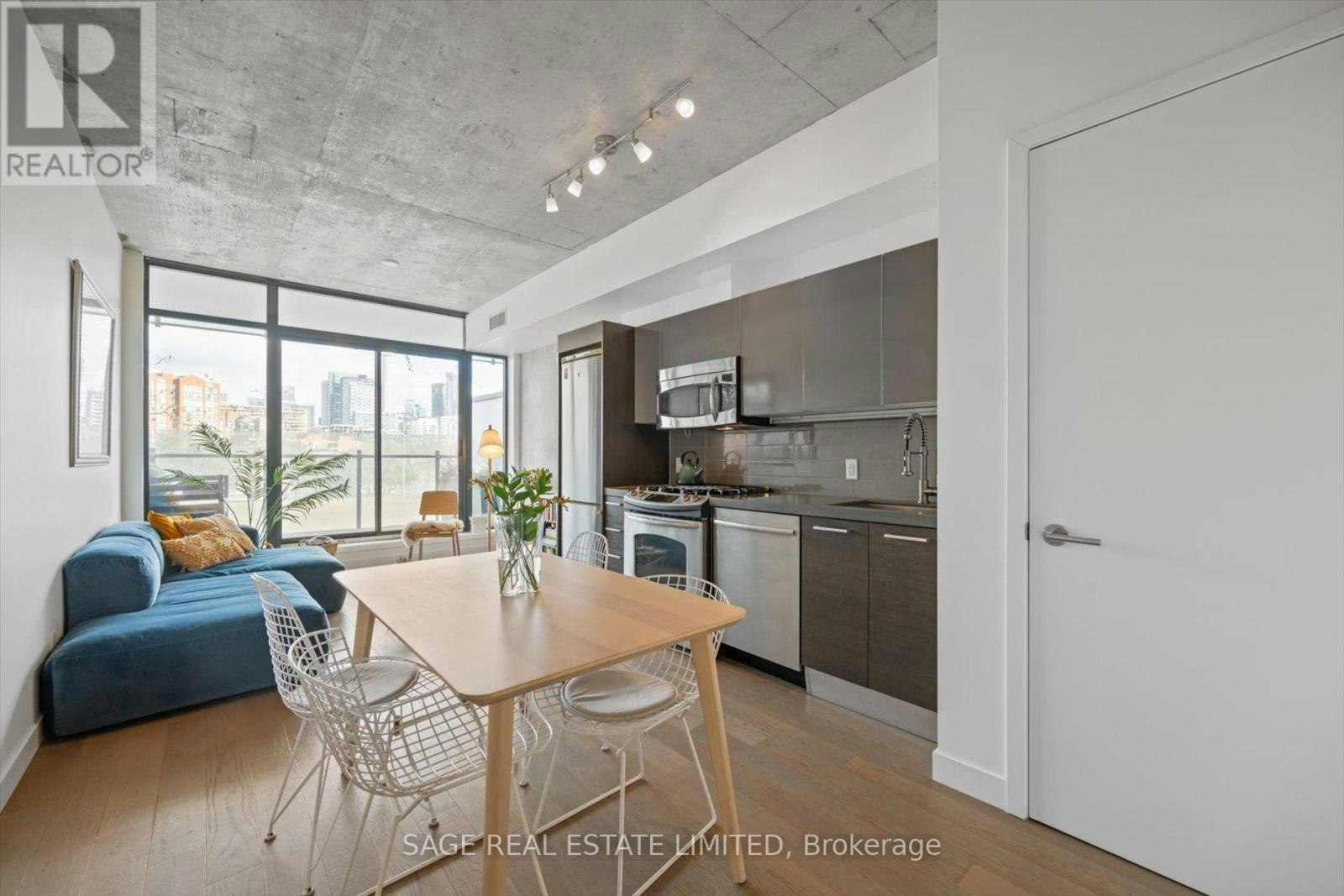 302-25 Stafford Street, Toronto, ON, M5V 0G3 - 6