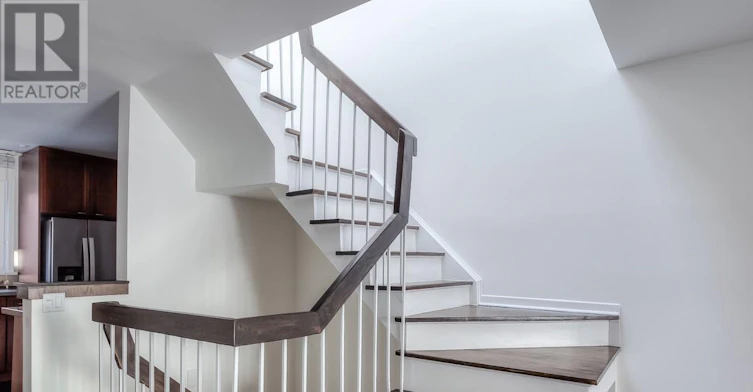 113 Earl Place, Toronto, ON, M4Y 1M4 - 13