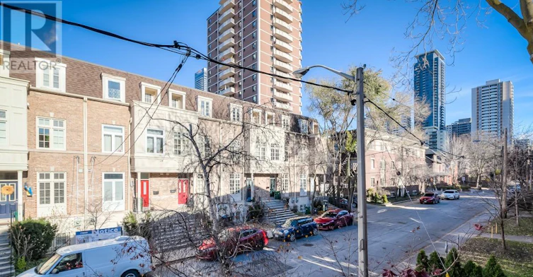 113 Earl Place, Toronto, ON, M4Y 1M4 - 9