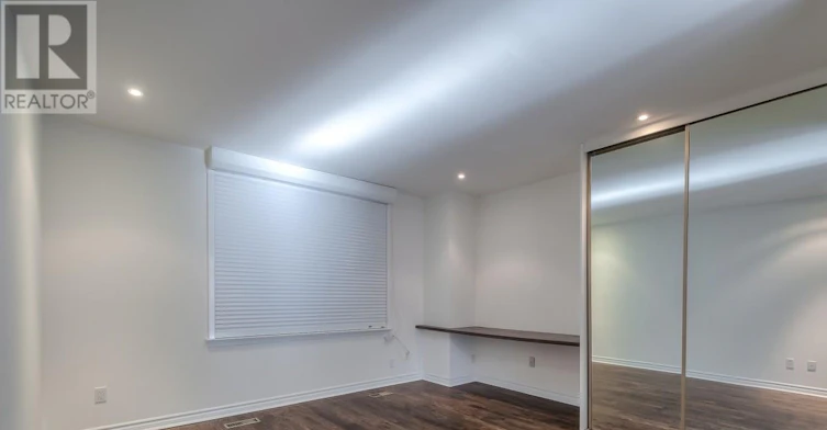 113 Earl Place, Toronto, ON, M4Y 1M4 - 19