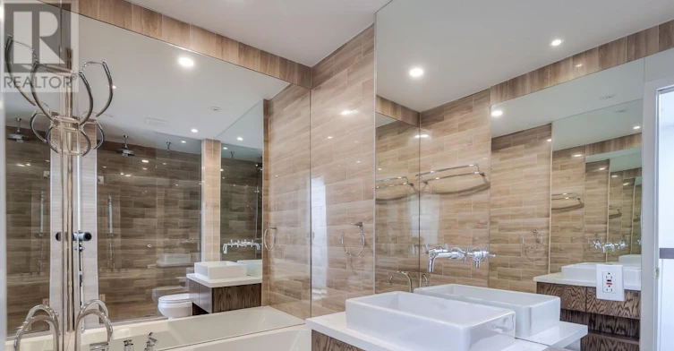113 Earl Place, Toronto, ON, M4Y 1M4 - 20