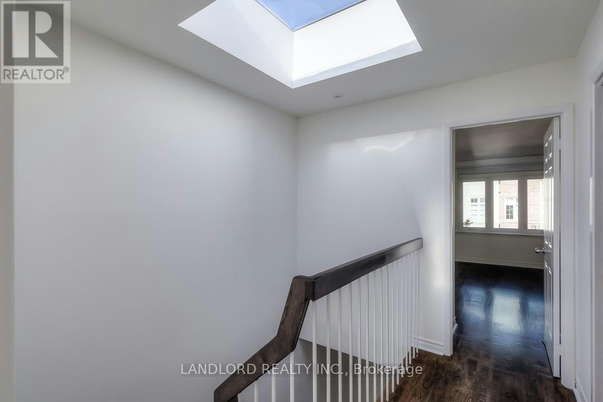 113 Earl Place, Toronto, ON, M4Y 1M4 - 22