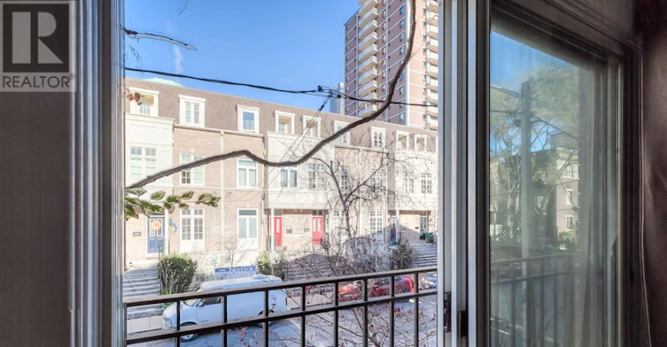 113 Earl Place, Toronto, ON, M4Y 1M4 - 8