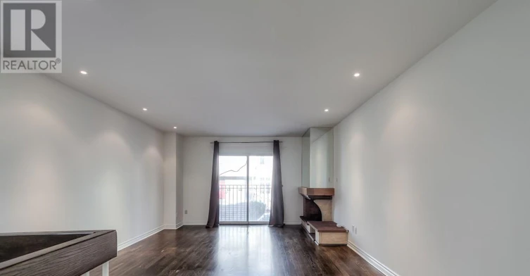 113 Earl Place, Toronto, ON, M4Y 1M4 - 5