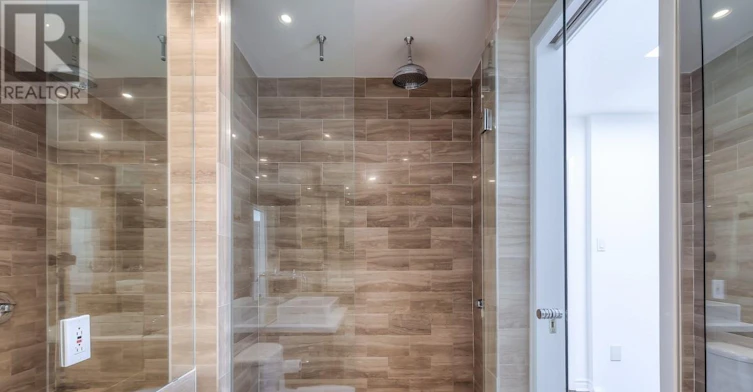 113 Earl Place, Toronto, ON, M4Y 1M4 - 21