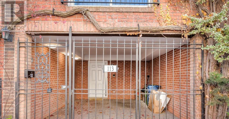 113 Earl Place, Toronto, ON, M4Y 1M4 - 32