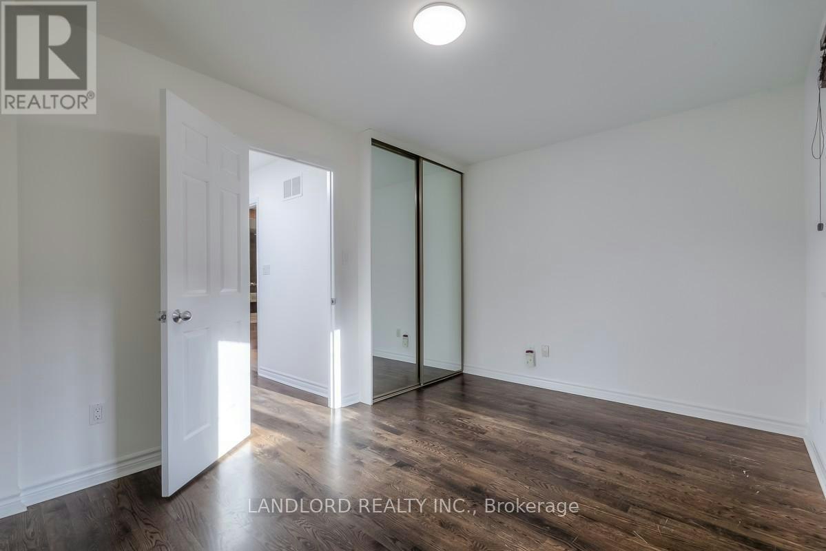 113 Earl Place, Toronto, ON, M4Y 1M4 - 16