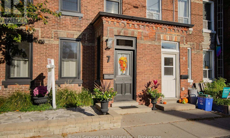 7 Bramley Street N