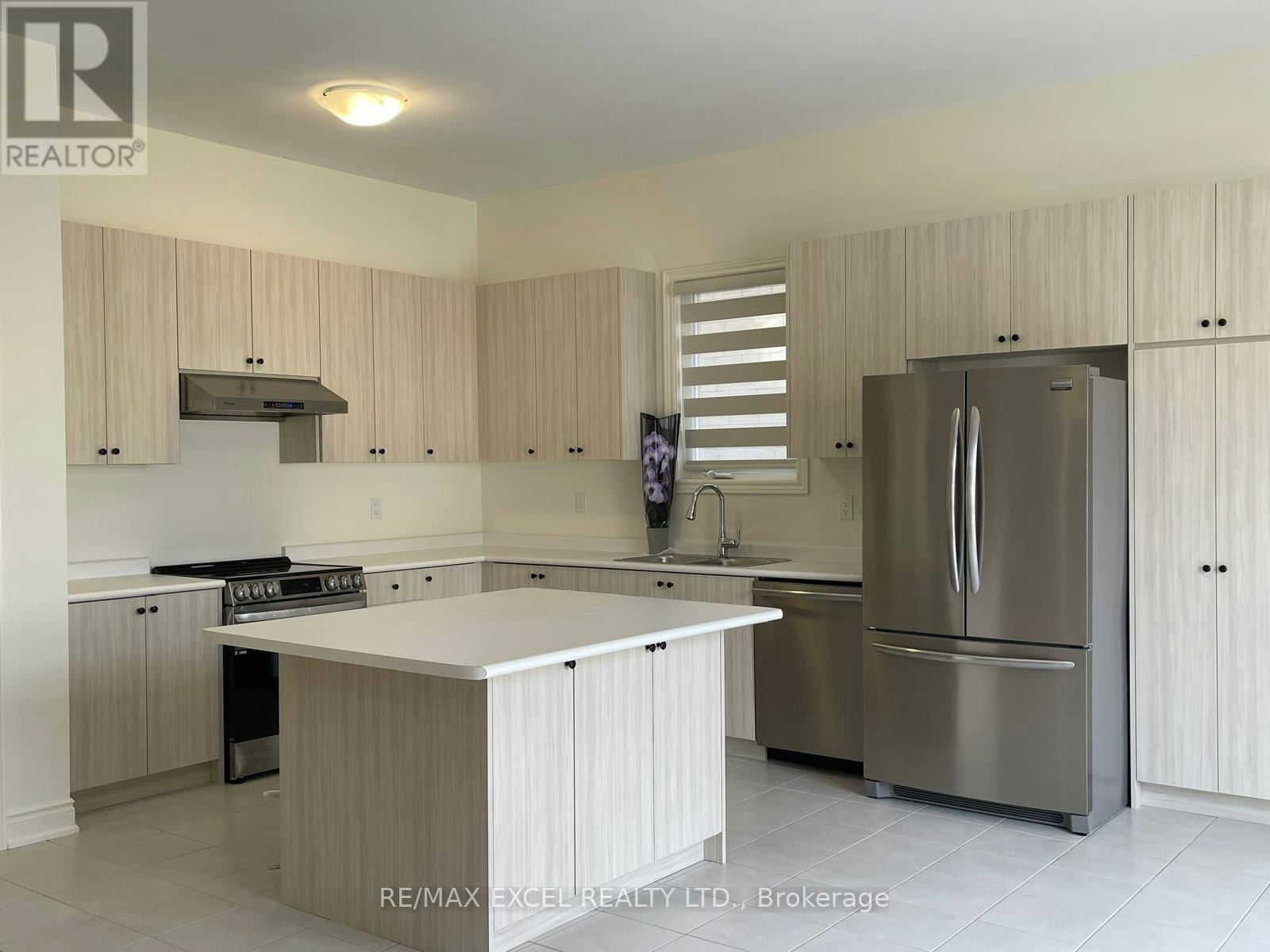 2206 Cayenne Street, Oshawa, ON, L1L 0W7 - 3