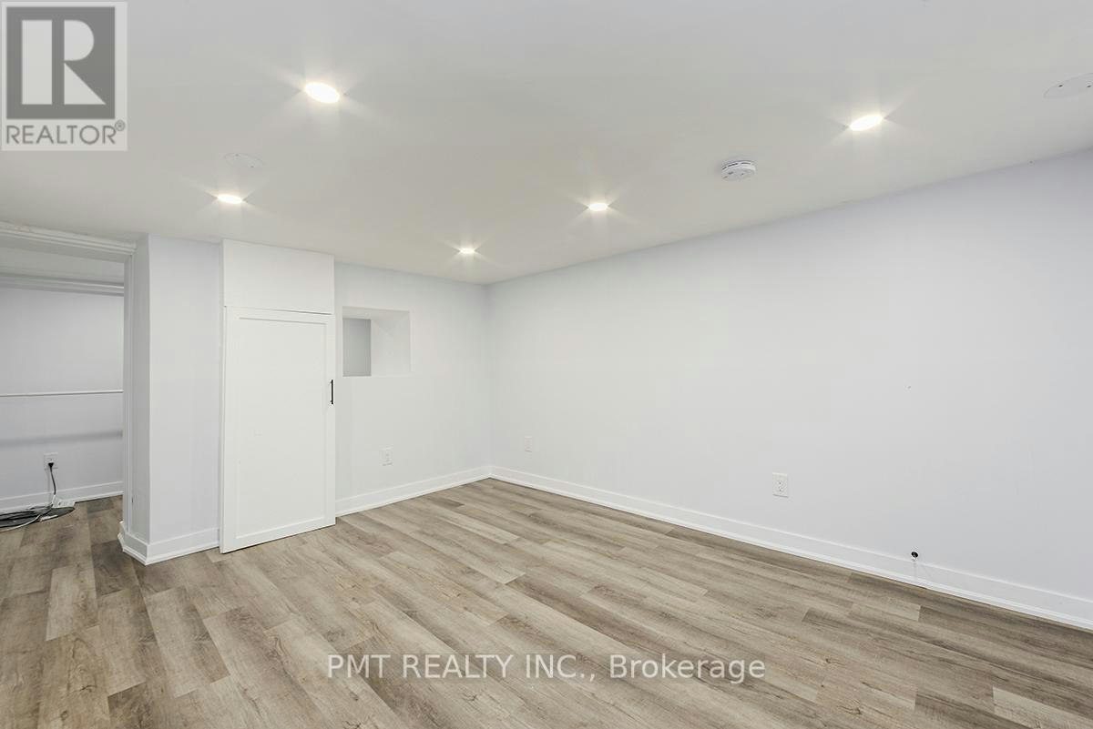 MAIN-863 Pape Avenue, Toronto, ON, M4K 3T7 - 17