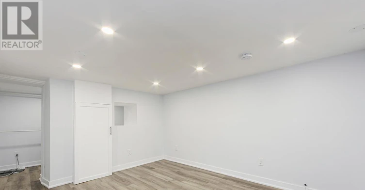 MAIN-863 Pape Avenue, Toronto, ON, M4K 3T7 - 17