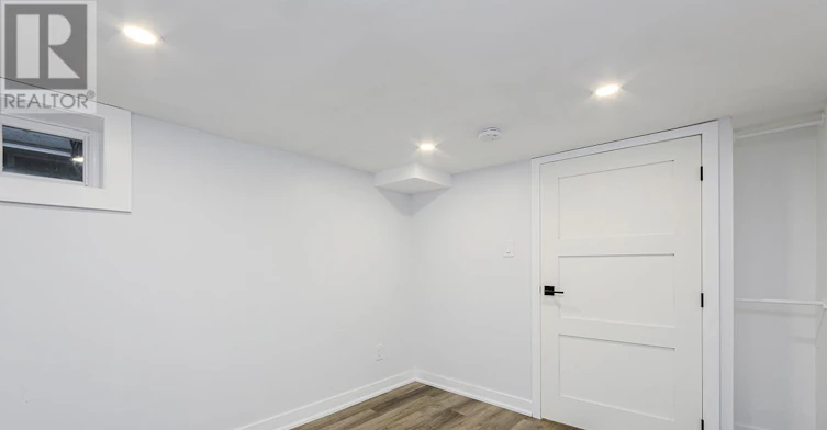 MAIN-863 Pape Avenue, Toronto, ON, M4K 3T7 - 19
