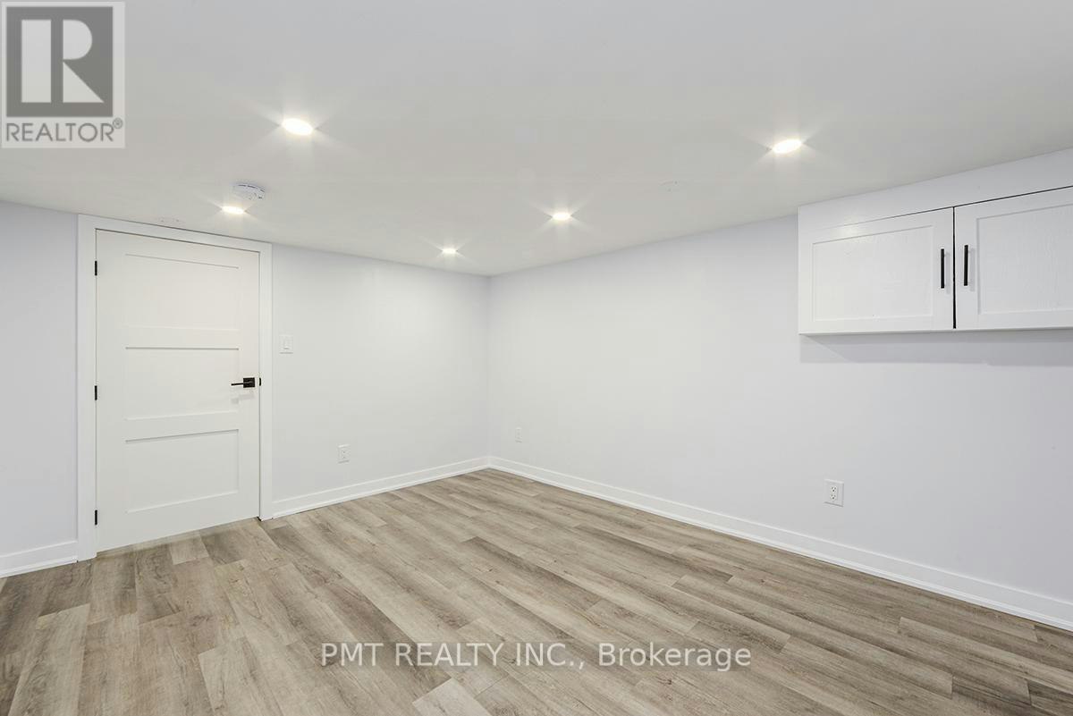 MAIN-863 Pape Avenue, Toronto, ON, M4K 3T7 - 16