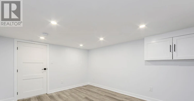 MAIN-863 Pape Avenue, Toronto, ON, M4K 3T7 - 16