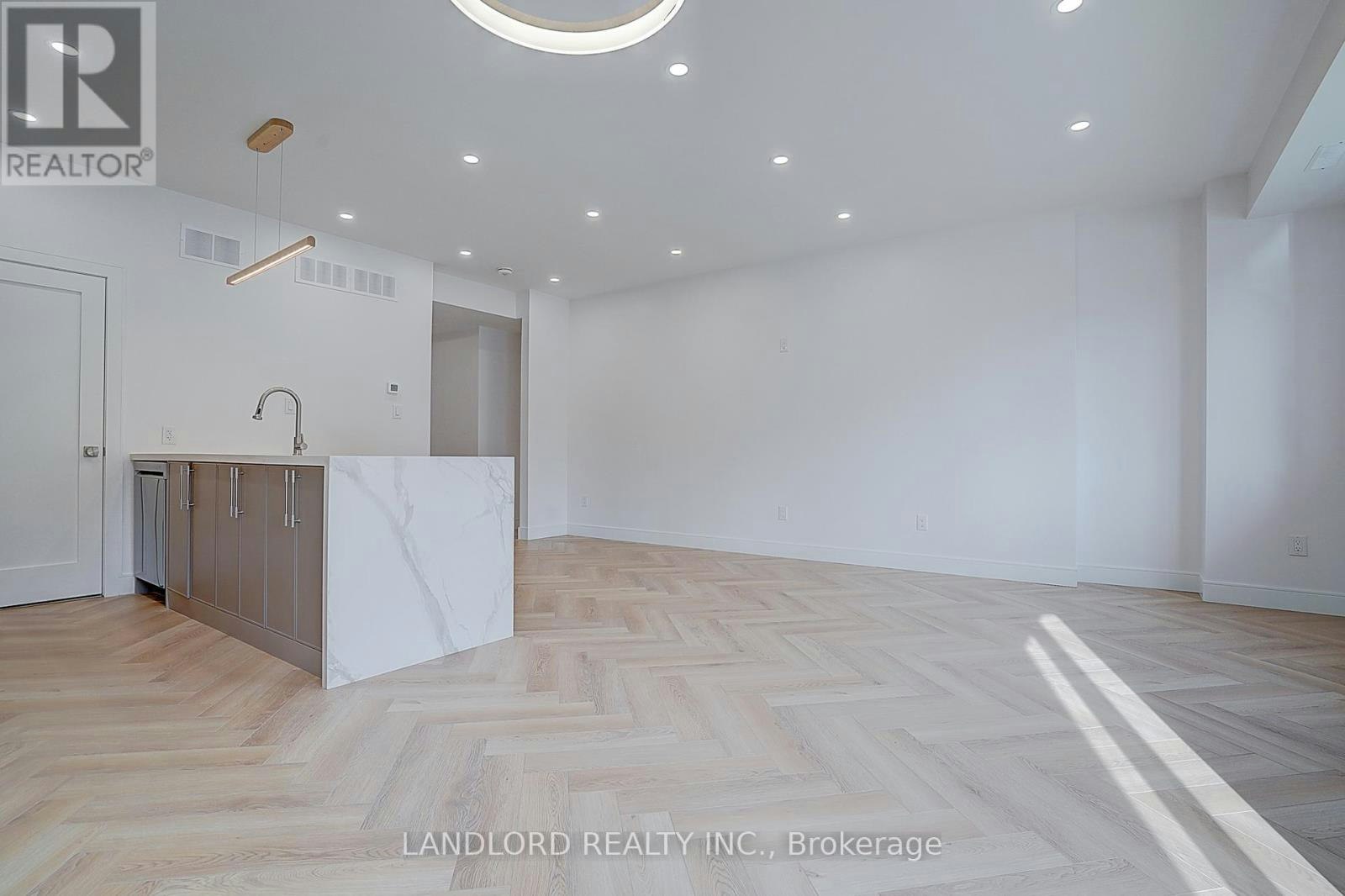 1-1344 Pape Avenue, Toronto, ON, M4K 3X2 - 11