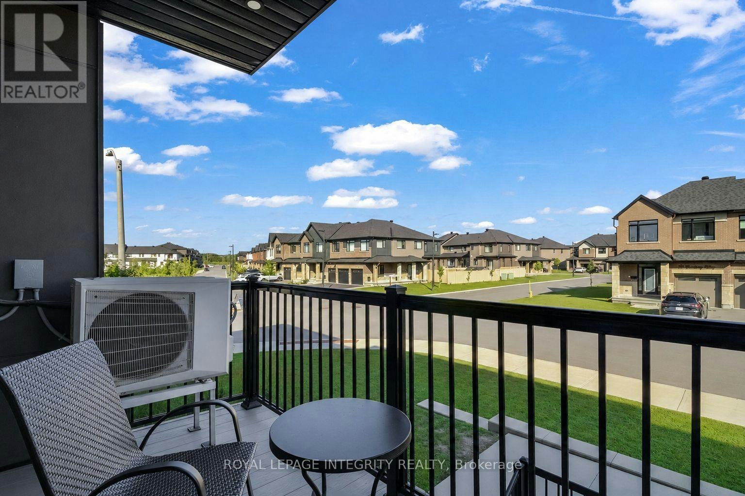 14-55 Overberg Way, Ottawa, ON, K2S 2Y4 - 2
