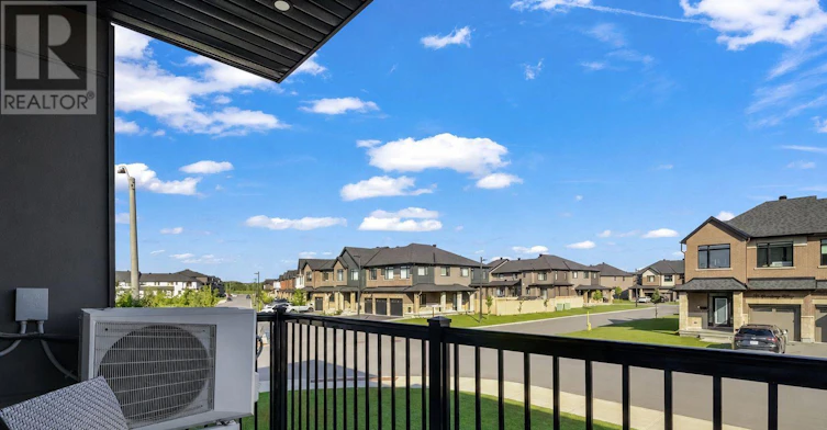 14-55 Overberg Way, Ottawa, ON, K2S 2Y4 - 2