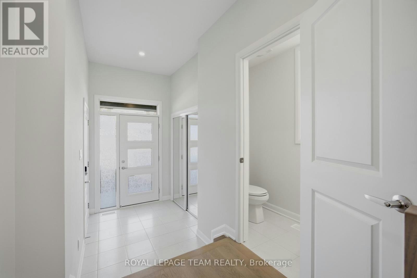 949 Locomotion Lane, Ottawa, ON, K2V 0V4 - 4