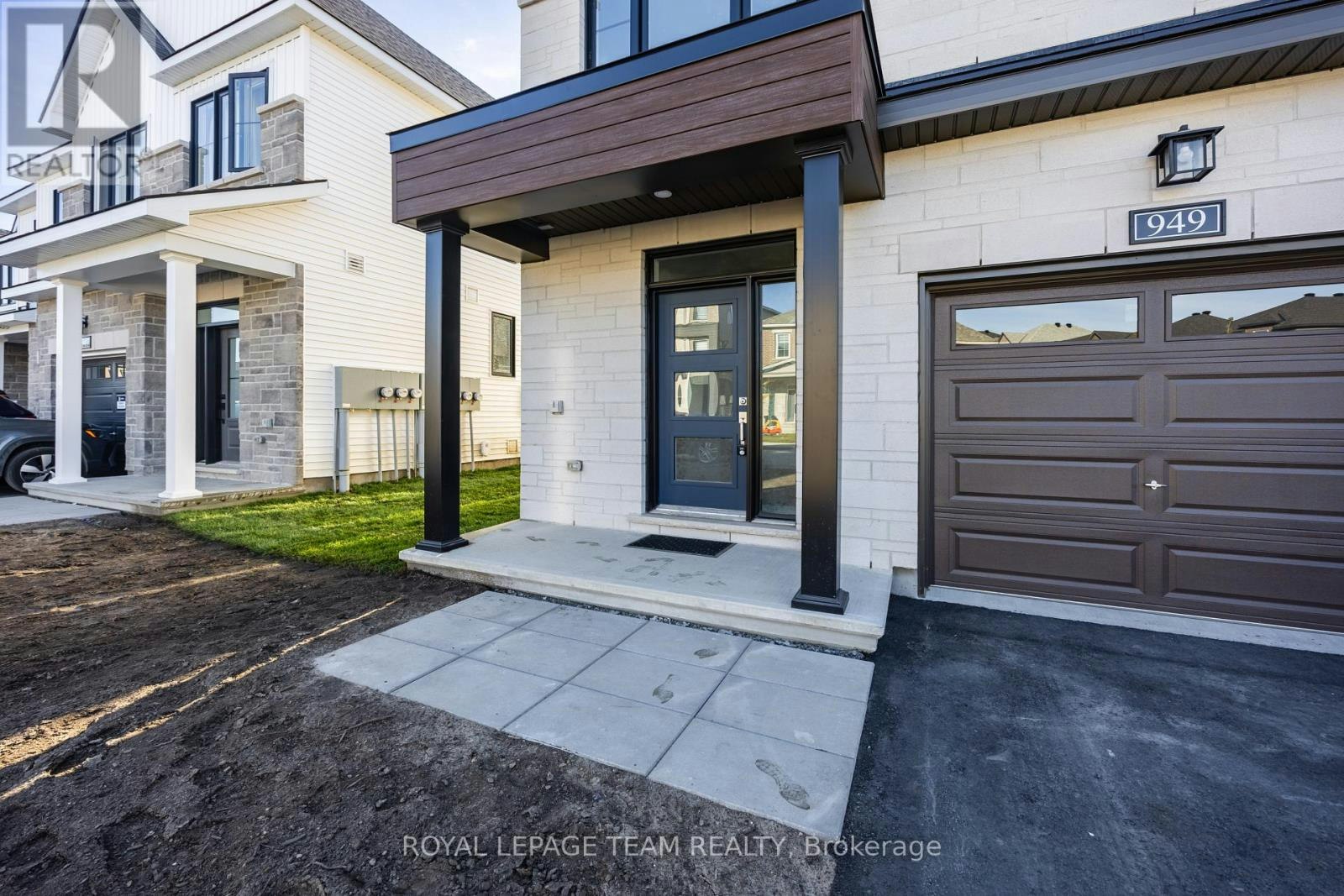 949 Locomotion Lane, Ottawa, ON, K2V 0V4 - 3