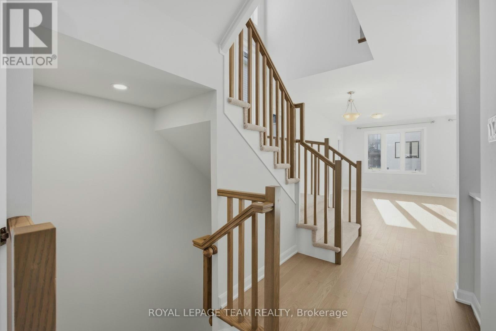949 Locomotion Lane, Ottawa, ON, K2V 0V4 - 5