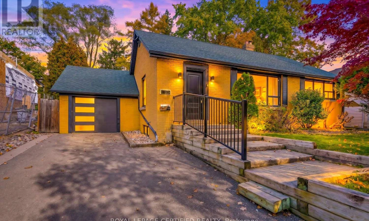 1359 Kenmuir Avenue