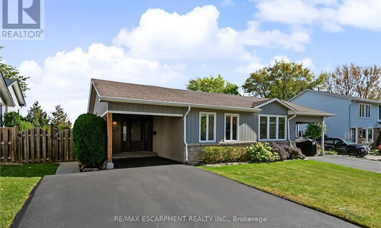 2355 Crescent Middlesmoor Crescent