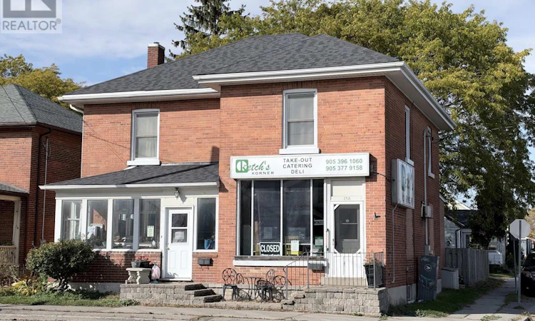 160 University Avenue W