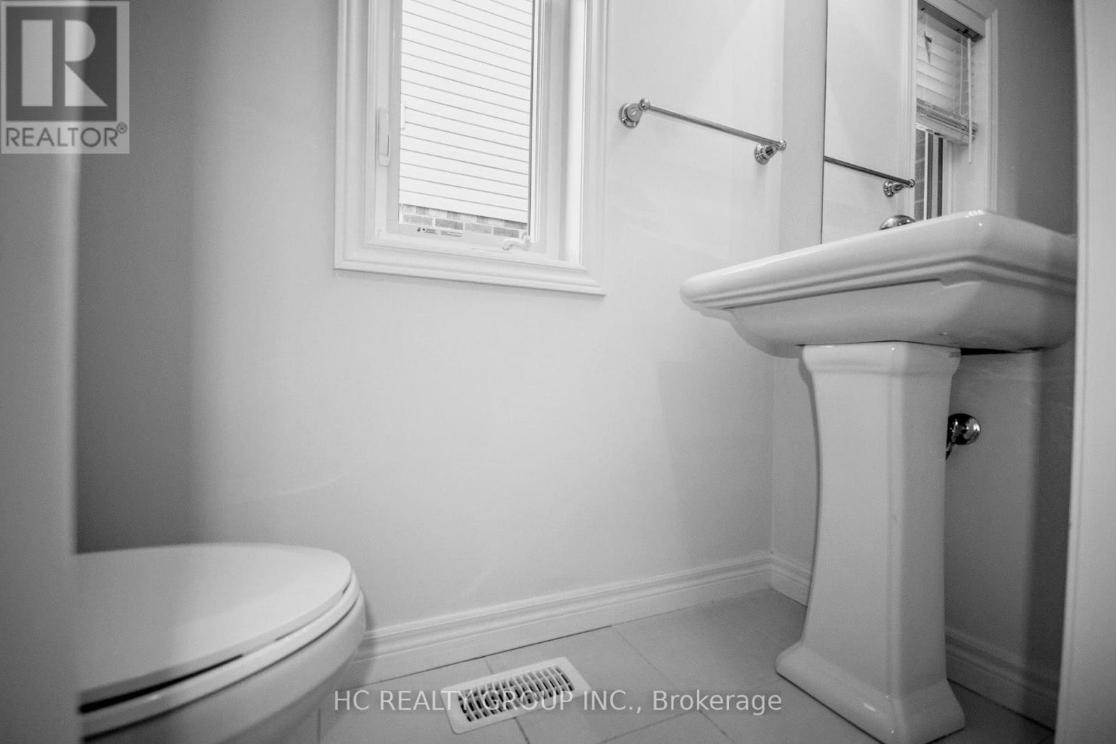 10 Dayman Drive, Hamilton, ON, L9K 0J9 - 12