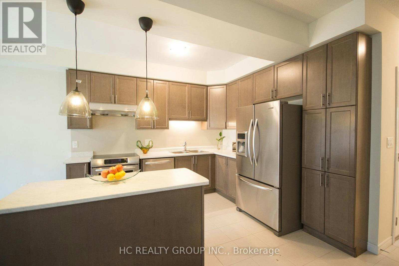 10 Dayman Drive, Hamilton, ON, L9K 0J9 - 4