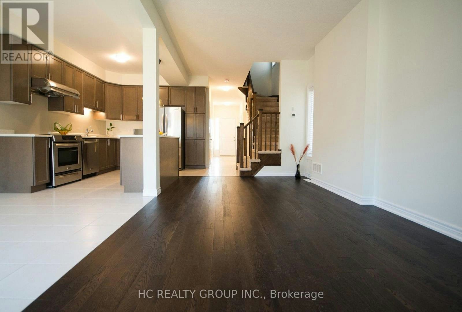 10 Dayman Drive, Hamilton, ON, L9K 0J9 - 2