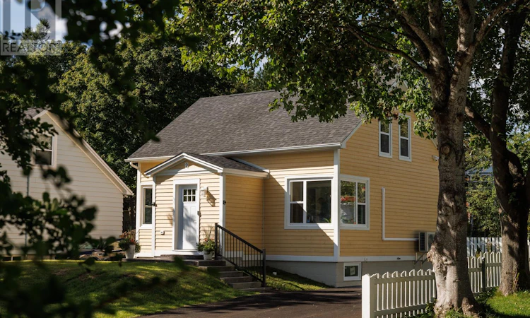 2 Milbanke Street