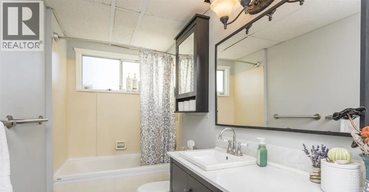 9890 Lyndhurst Street, Burnaby, BC, V3J 1G1 - 13