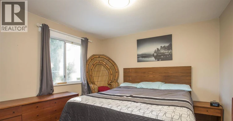 9890 Lyndhurst Street, Burnaby, BC, V3J 1G1 - 11