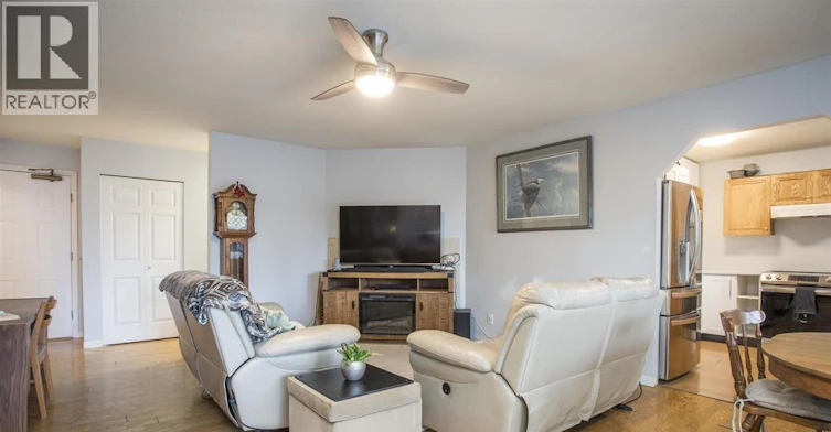 9890 Lyndhurst Street, Burnaby, BC, V3J 1G1 - 6