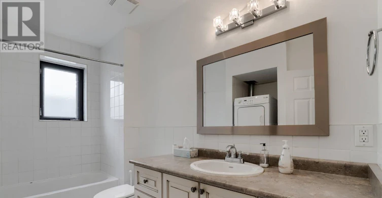 UPPER A-623 Mount Pleasant Road, Toronto, ON, M4S 2M9 - 17