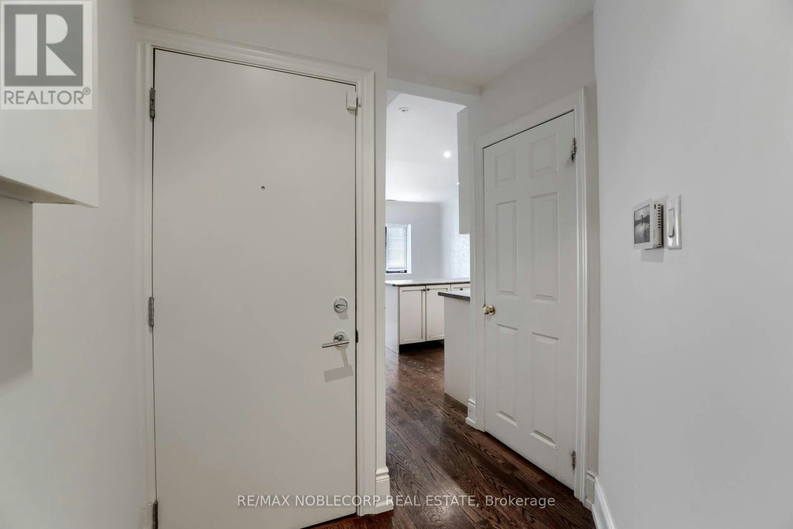 UPPER A-623 Mount Pleasant Road, Toronto, ON, M4S 2M9 - 12