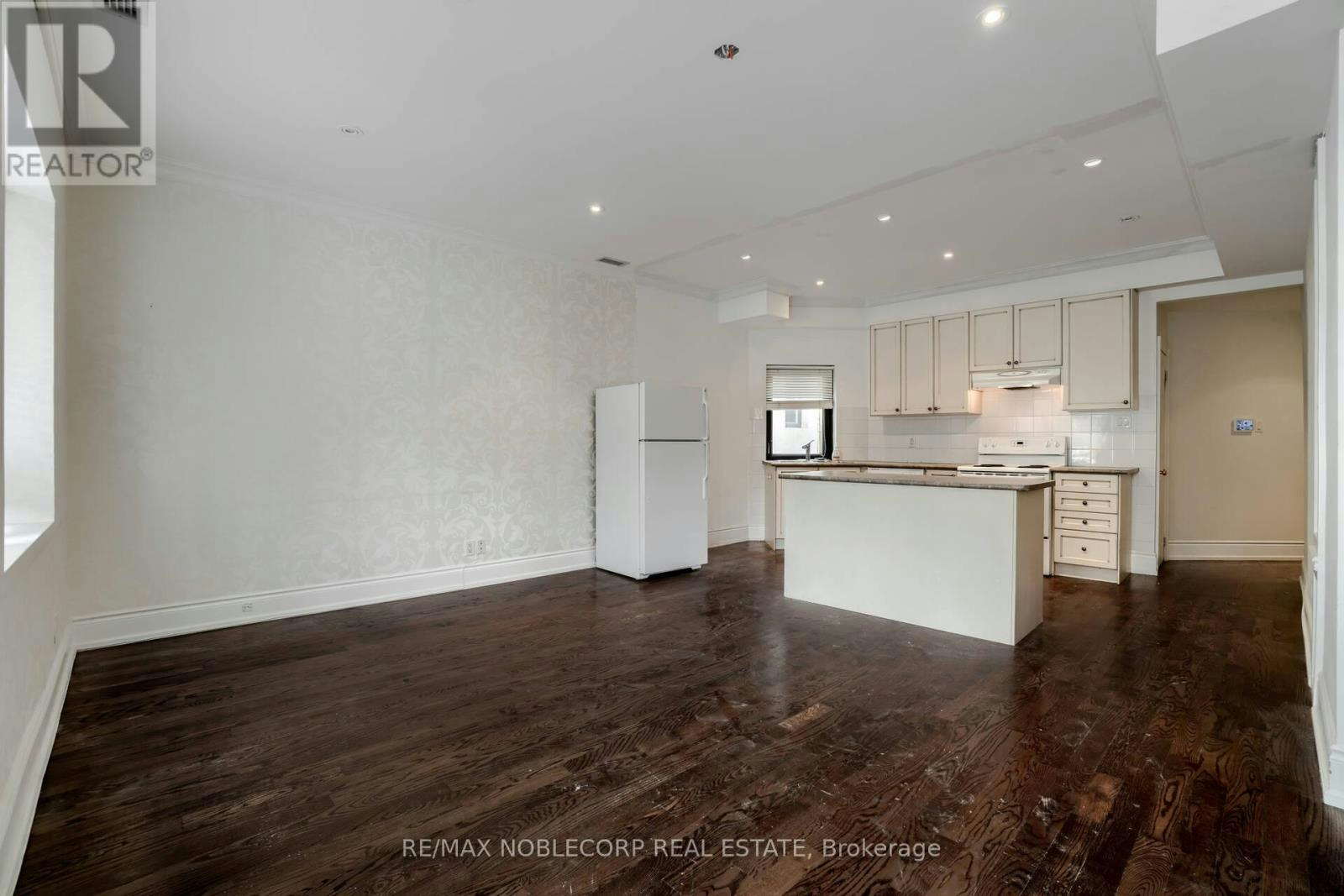 UPPER A-623 Mount Pleasant Road, Toronto, ON, M4S 2M9 - 8