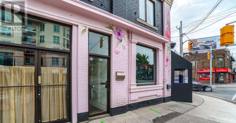 UPPER A-623 Mount Pleasant Road, Toronto, ON, M4S 2M9