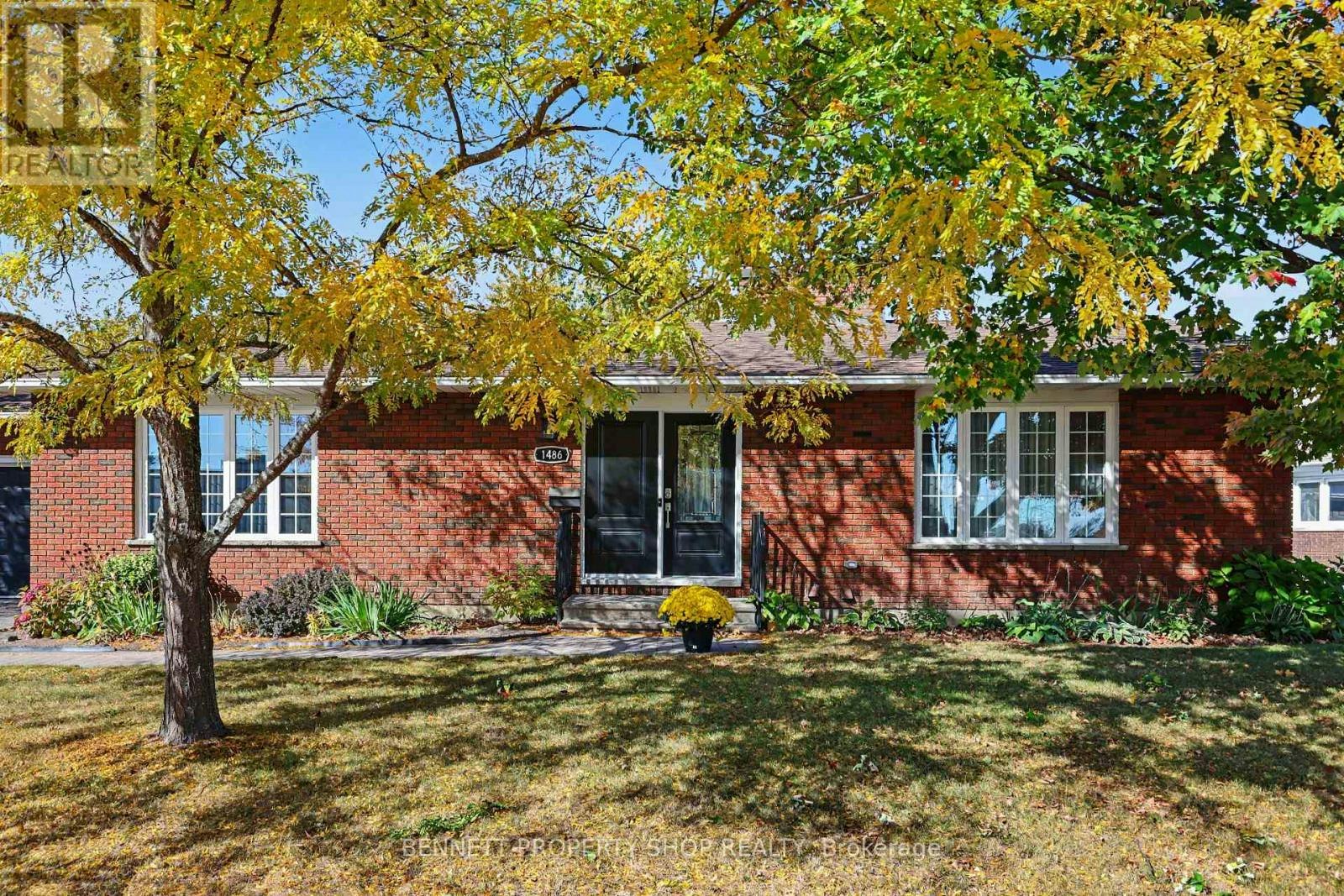 1486 Ridgebrook Drive, Ottawa, ON, K1B 4H1