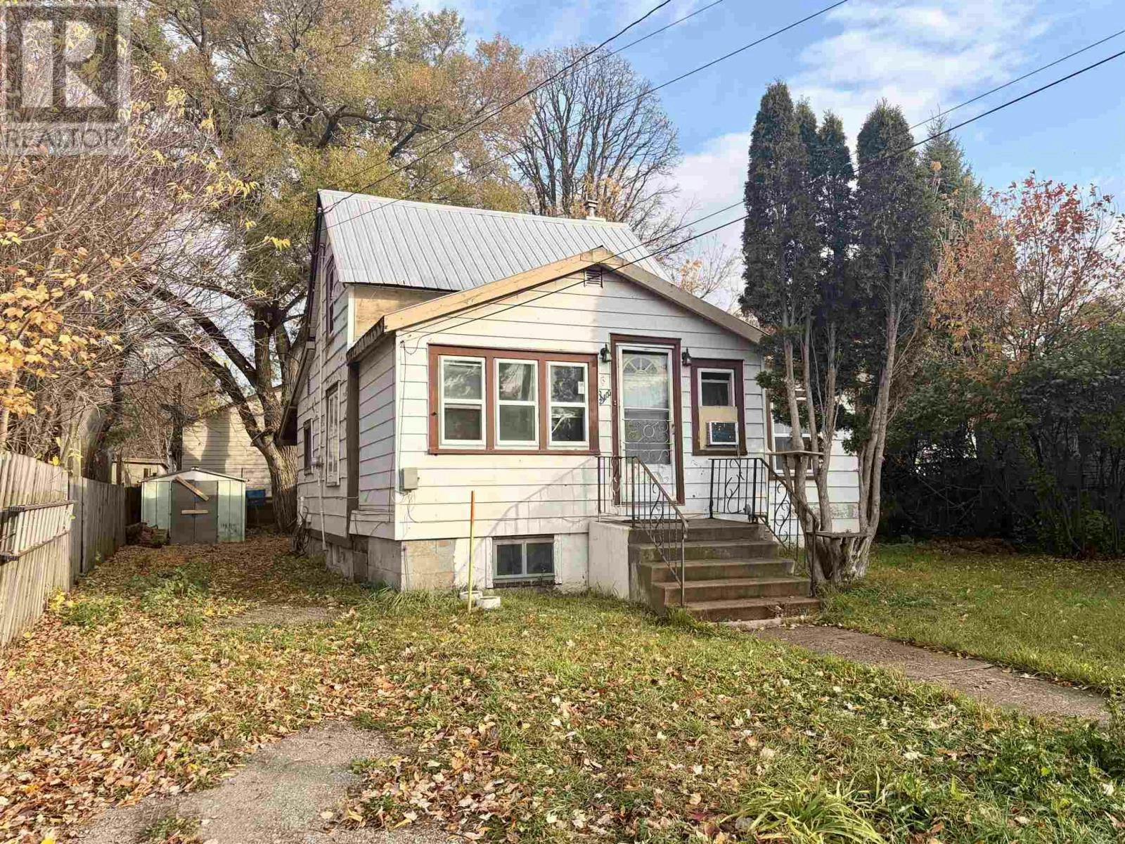 6 Hawthorne Avenue, Sault Ste. Marie, ON, P6B 1C5