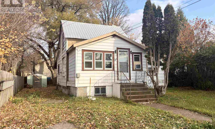 6 Hawthorne Avenue