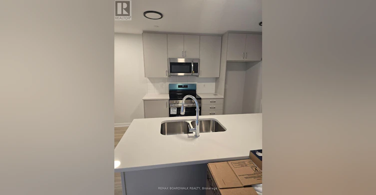 1001 Glenroy Gilbert Drive, Ottawa, ON, K2J 5G3 - 4